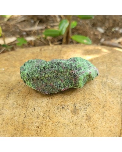 Rubis zoisite brut