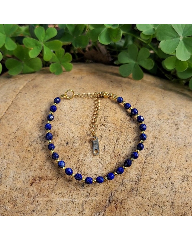 Bracelet fermoir lapis lazuli facetté 4mm doré